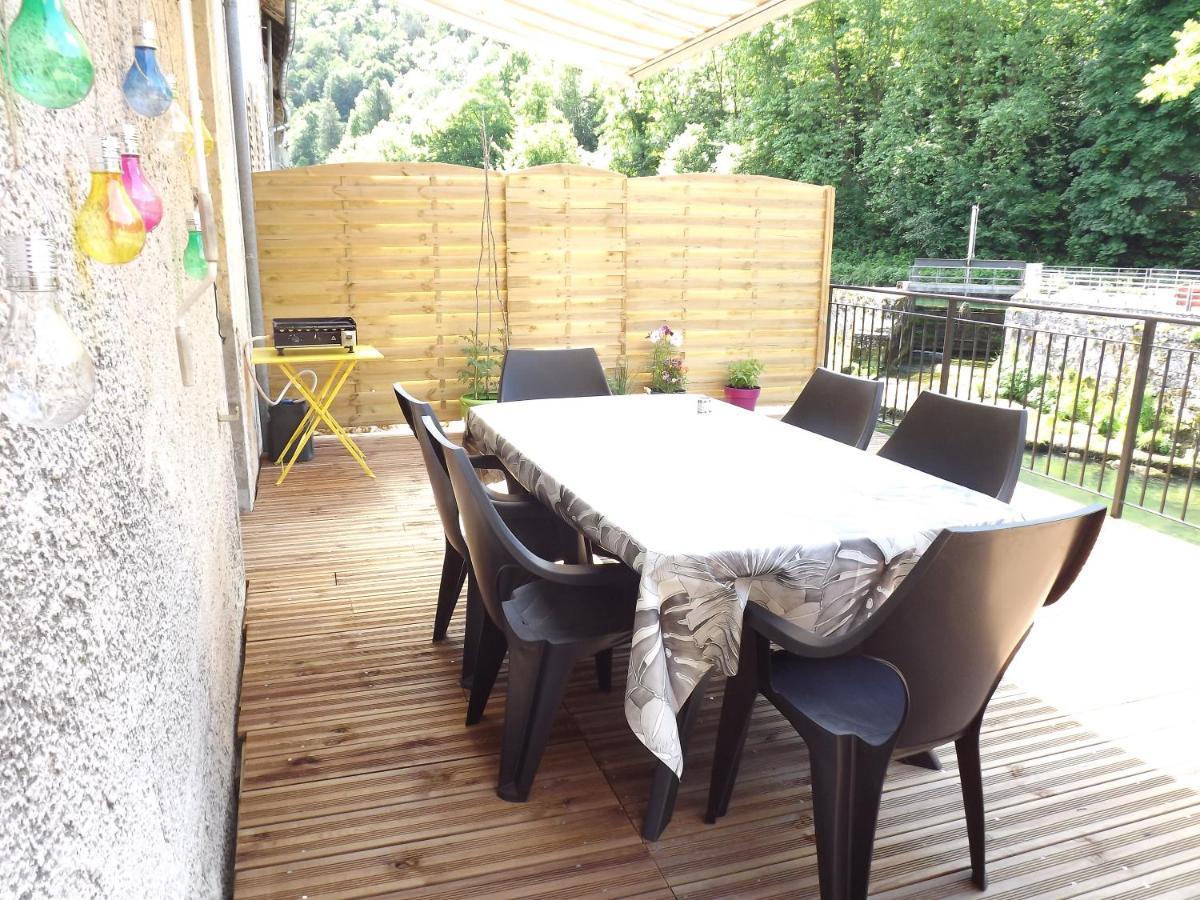 Gite La Petite Ecluse En Bord De Loue Lods Exterior photo