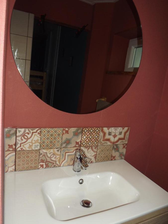 Gite La Petite Ecluse En Bord De Loue Lods Exterior photo